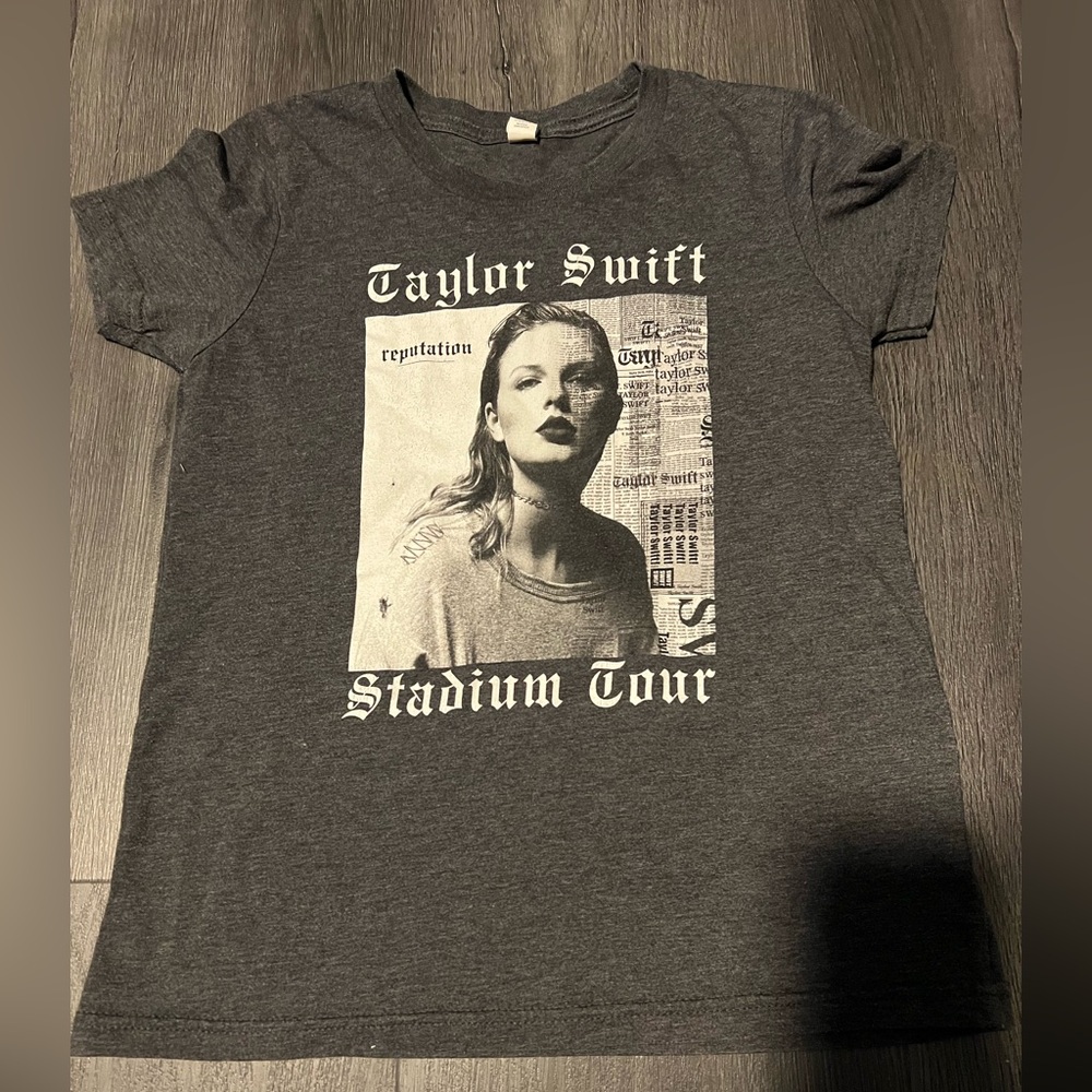Kid’s Reputation Stadium Tour Shirt